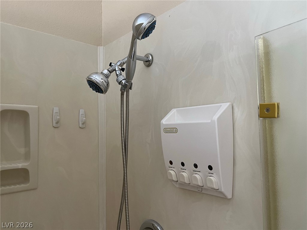 9824 Cross Creek Way Property Photo 20