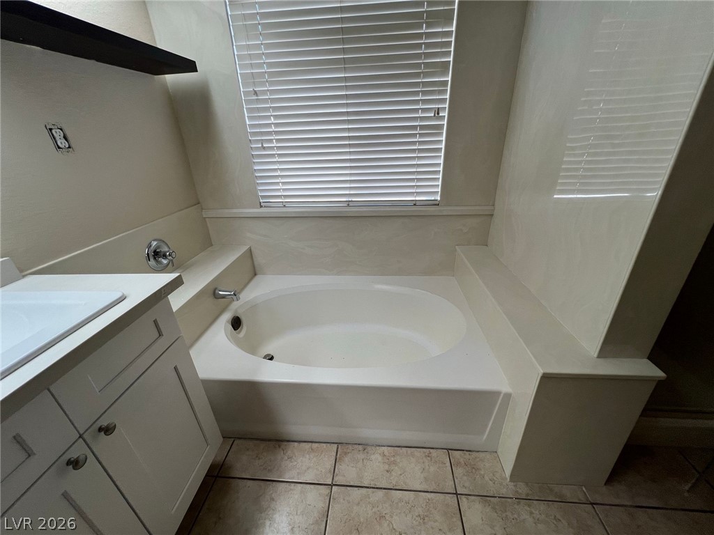 9824 Cross Creek Way Property Photo 21