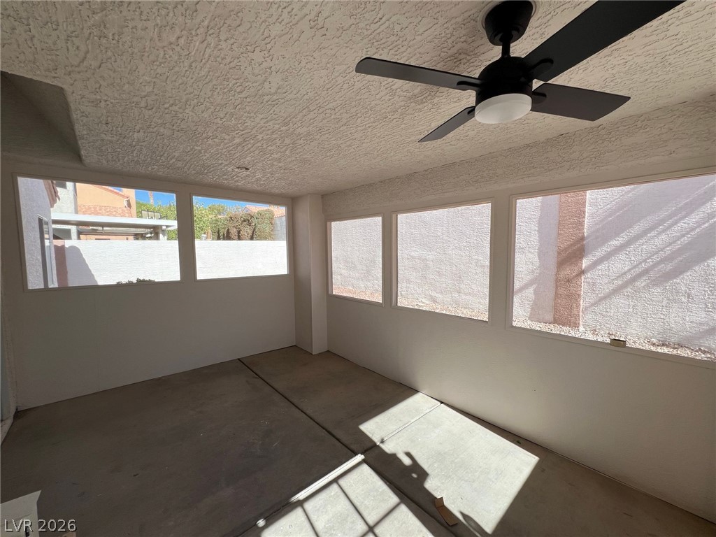9824 Cross Creek Way Property Photo 29