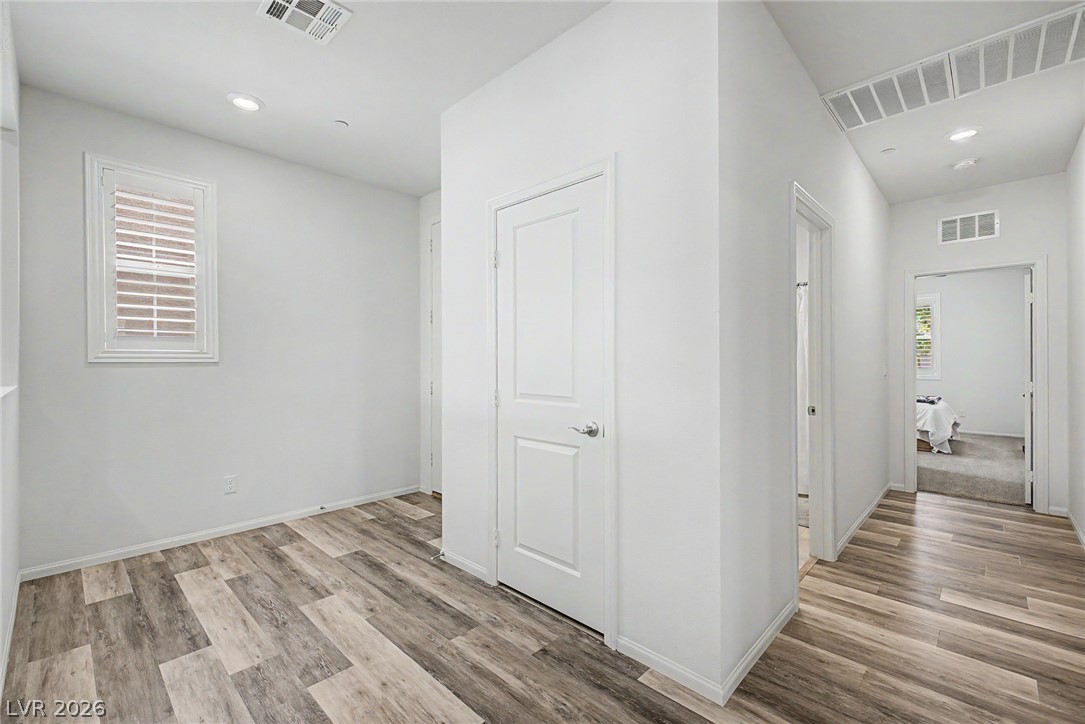 2936 Duverney Avenue Property Photo 9
