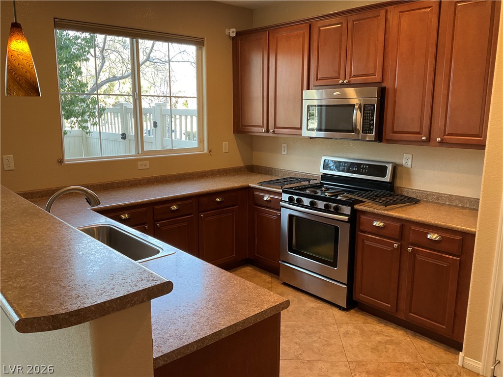 2080 Airy Petals Walk Property Photo 7