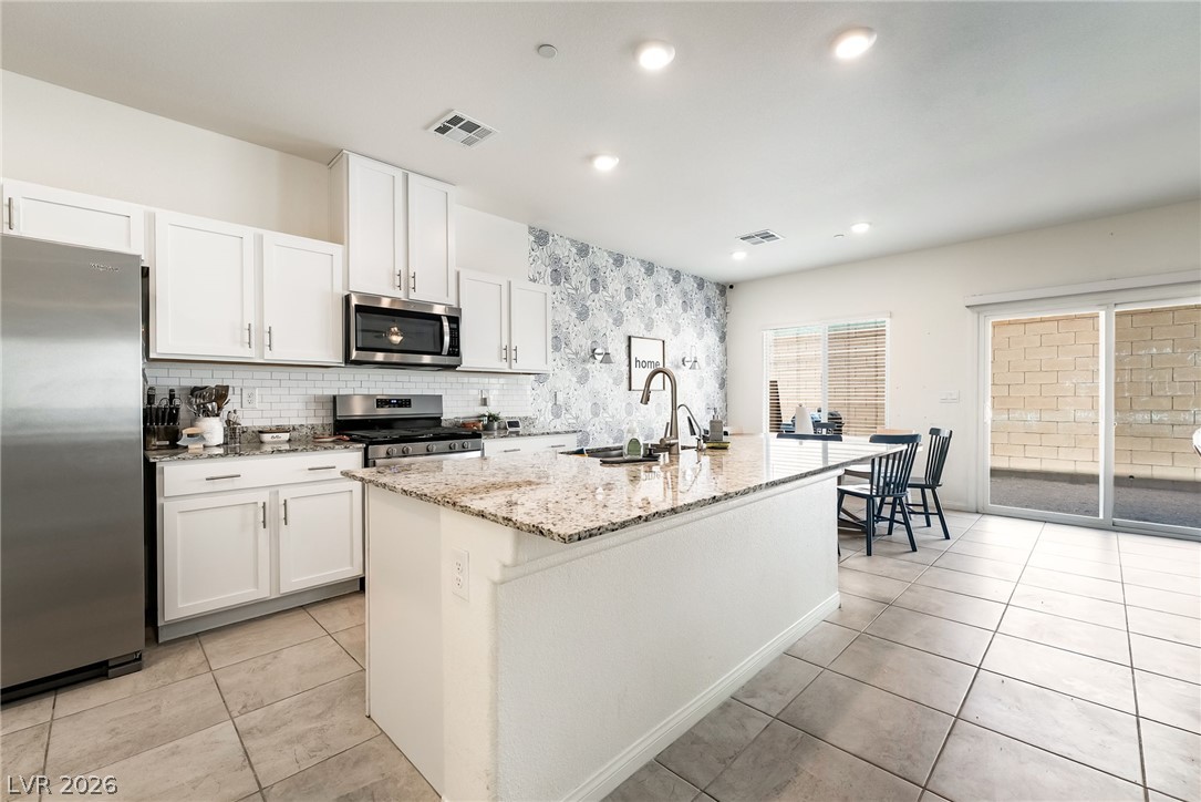 1087 Gentle Swan Street Property Photo 10