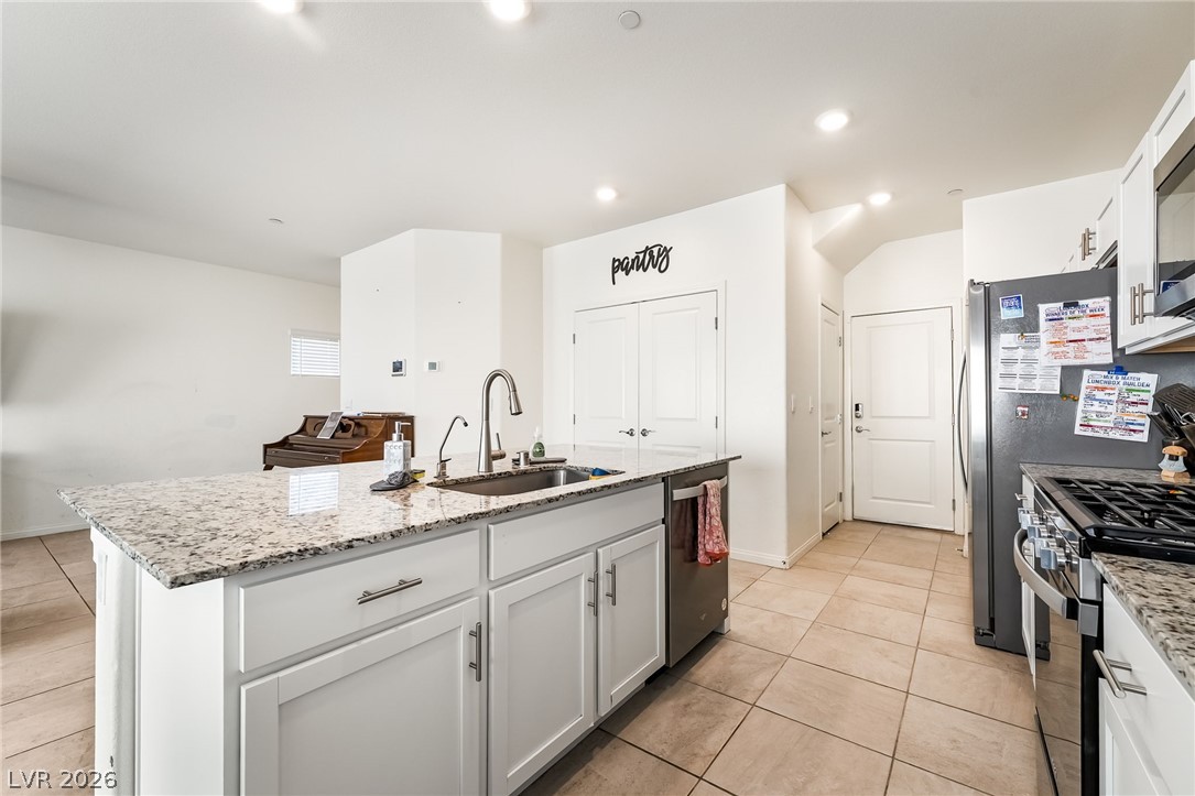 1087 Gentle Swan Street Property Photo 12