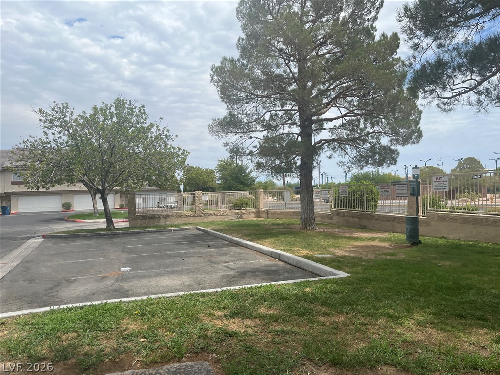 913 Nevada Sky Street Property Photo 8