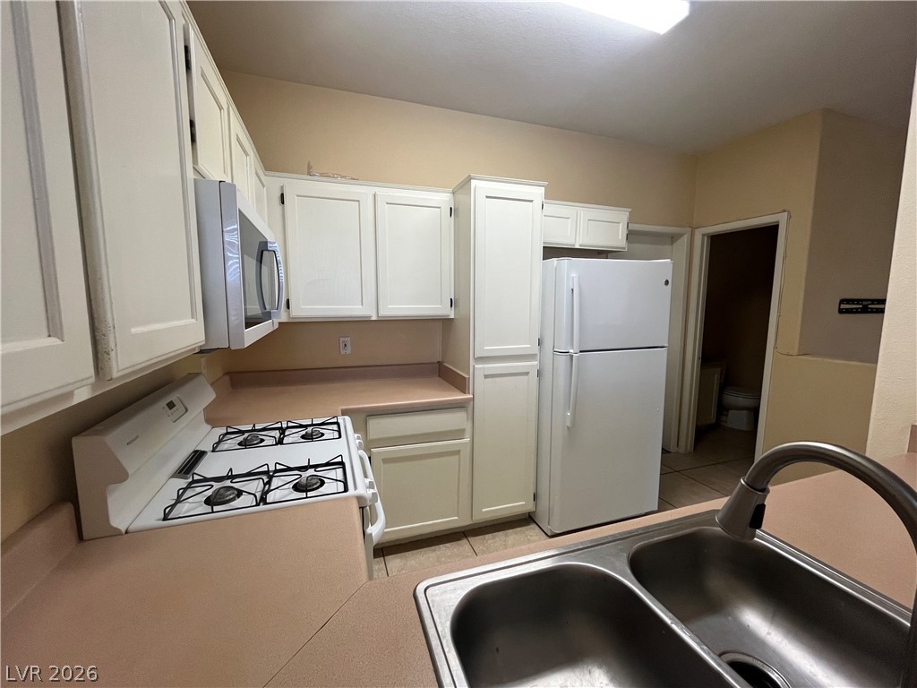 913 Nevada Sky Street Property Photo 12
