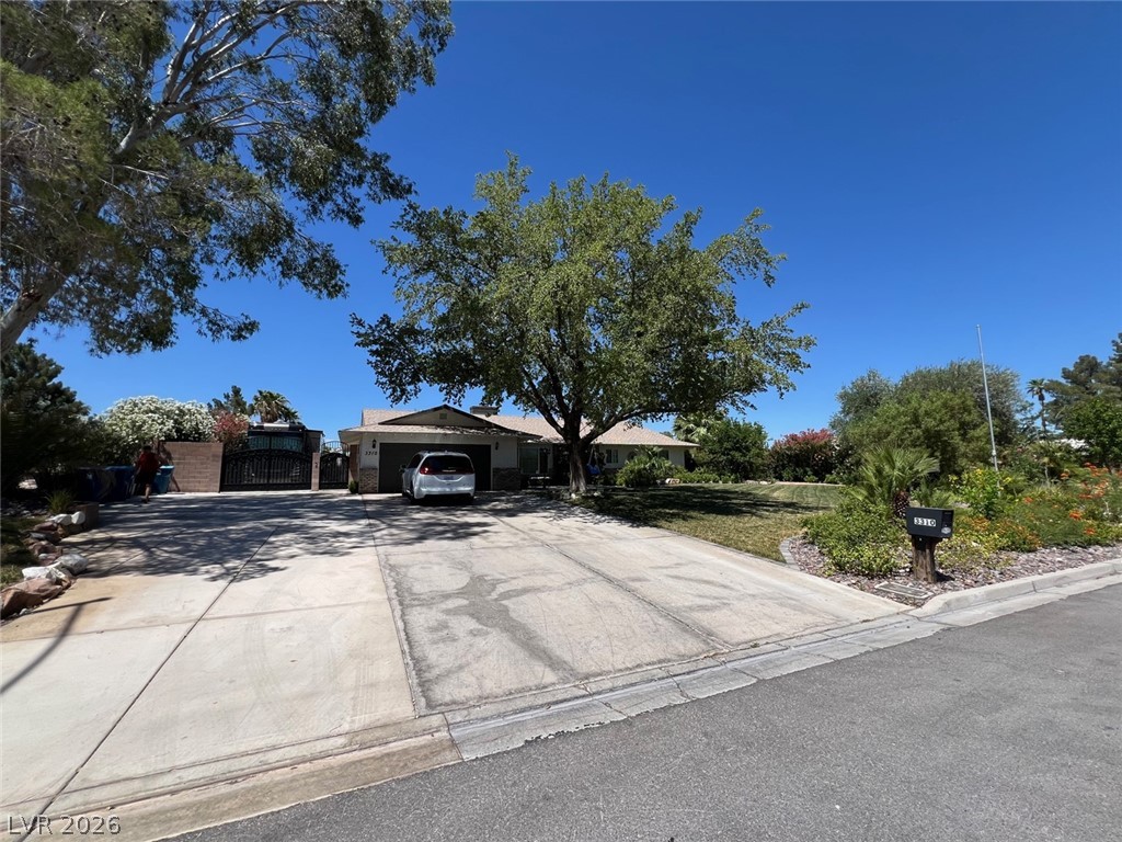 3310 West Mardon Avenue Property Photo 1
