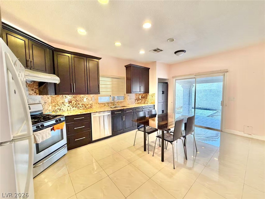 7957 Sky Birch Court Property Photo 8