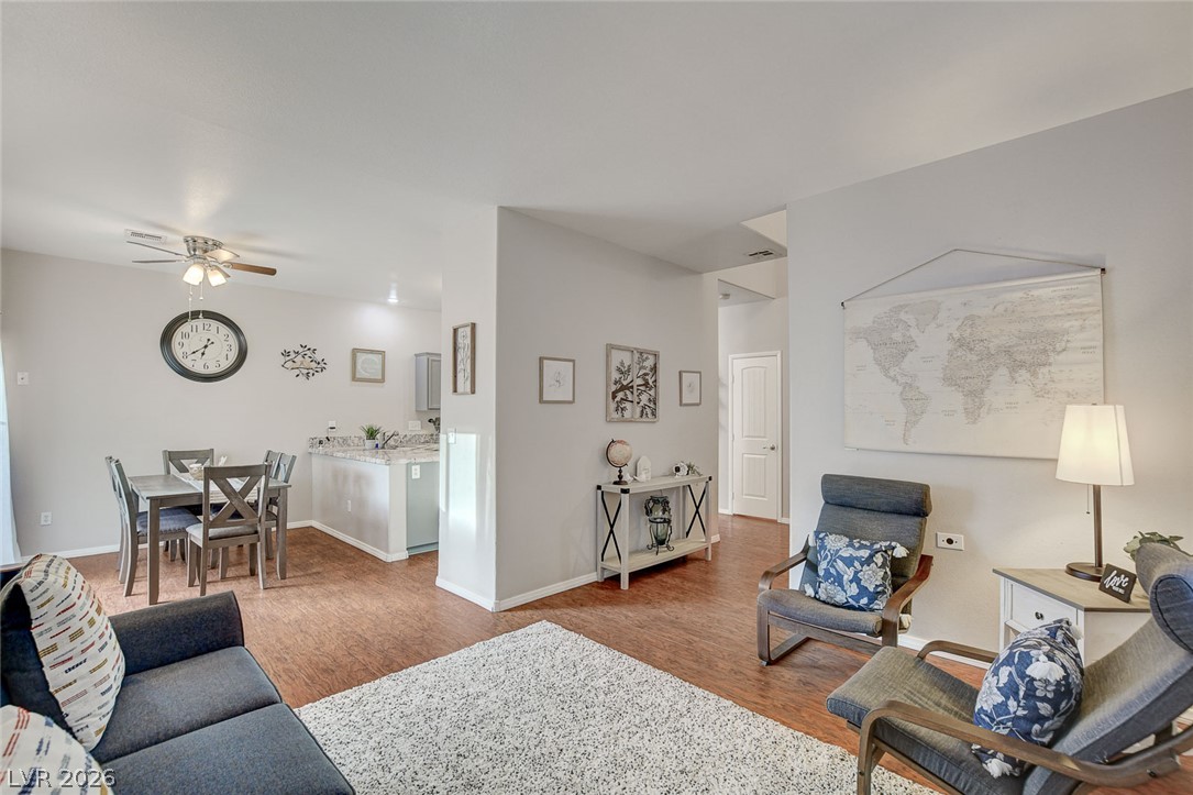 1438 Summer Glow Avenue Property Photo 3