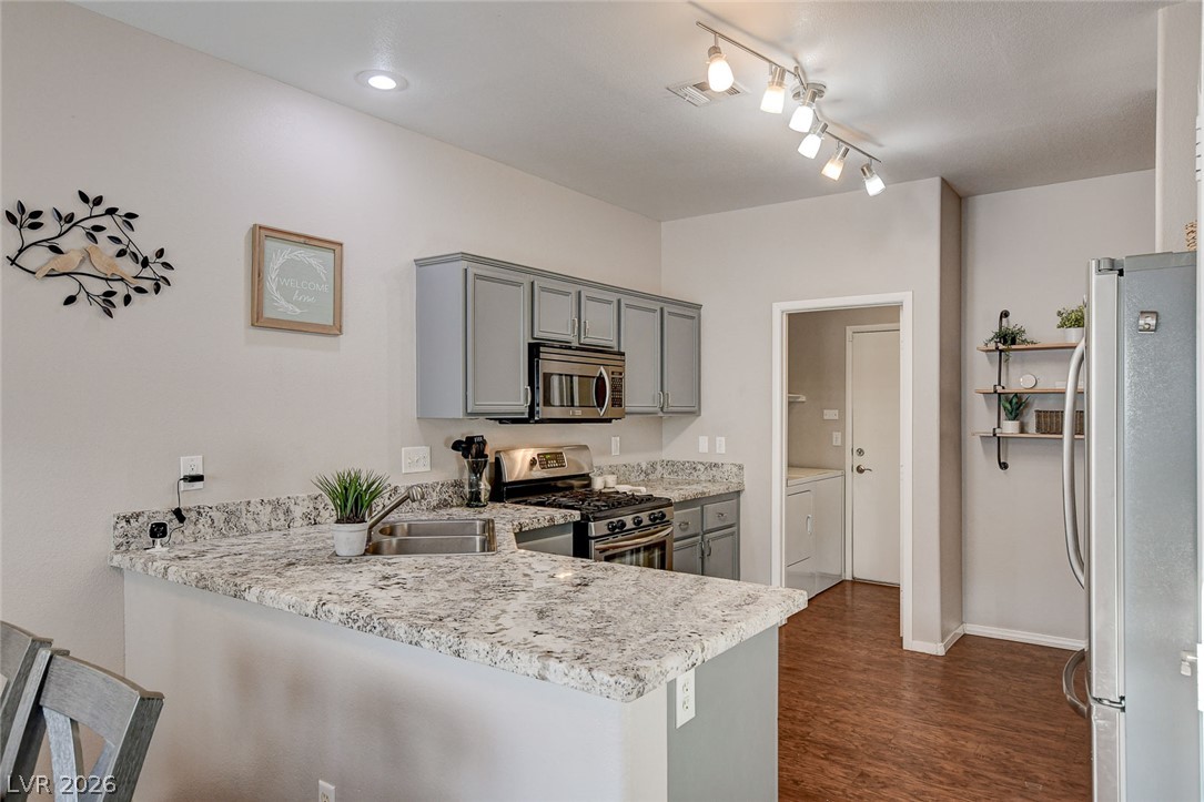 1438 Summer Glow Avenue Property Photo 5