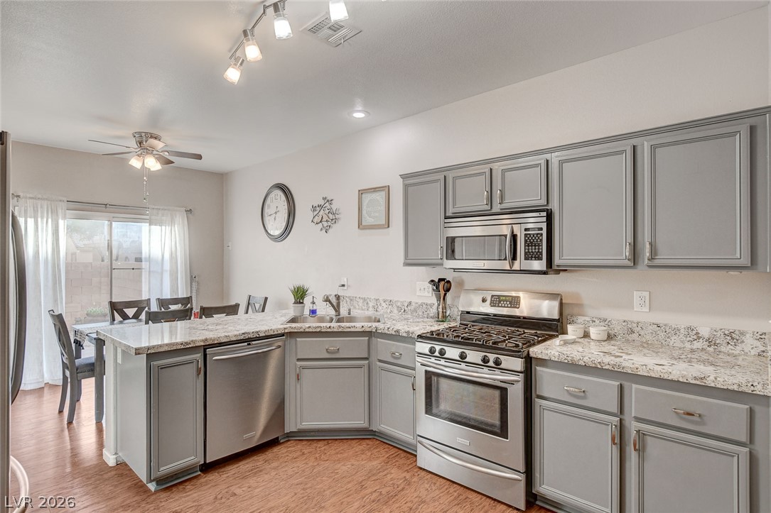 1438 Summer Glow Avenue Property Photo 6