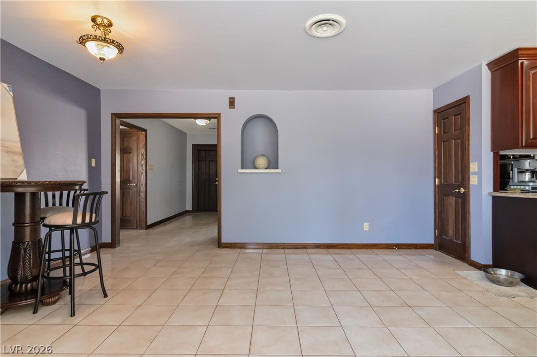 1727 Cherokee Lane Property Photo 7