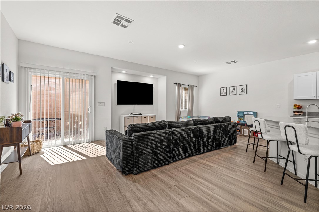 7855 Pandora Sky Street 3 Property Photo 4