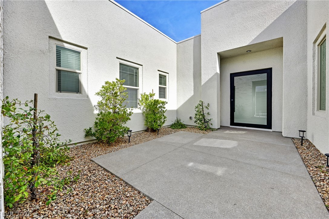 472 Sand Dune Arch Street Property Photo 3