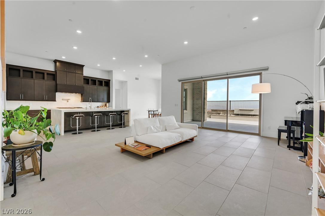 472 Sand Dune Arch Street Property Photo 10