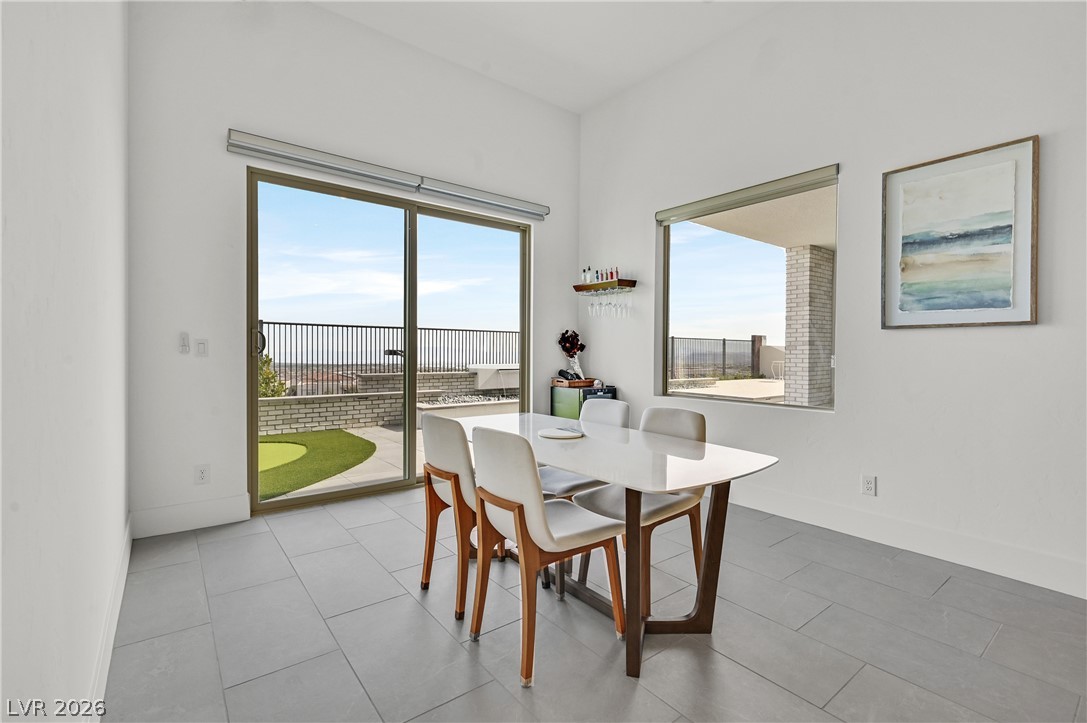 472 Sand Dune Arch Street Property Photo 17