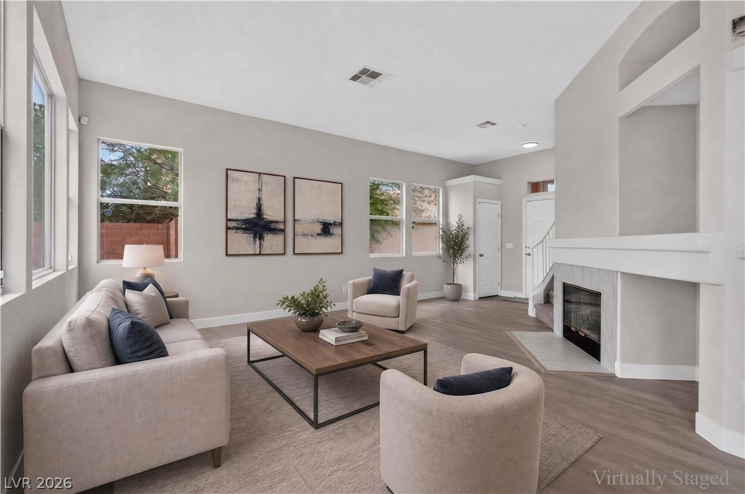 1836 Fossil Butte Way Property Photo 2