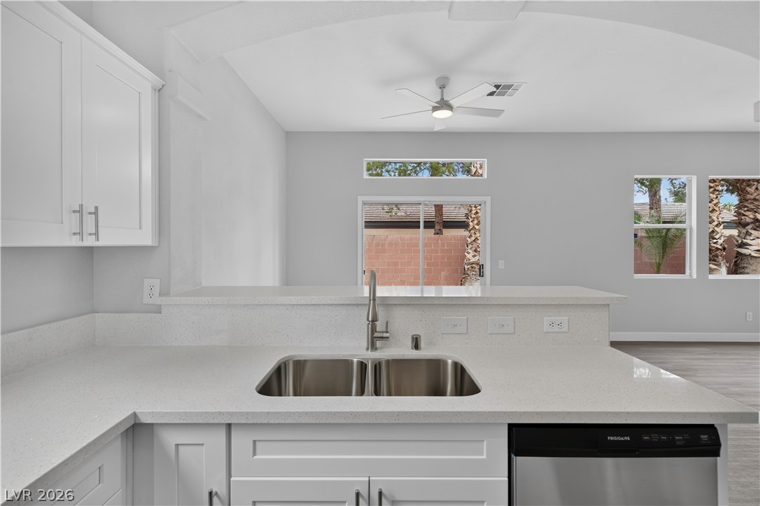 1836 Fossil Butte Way Property Photo 23