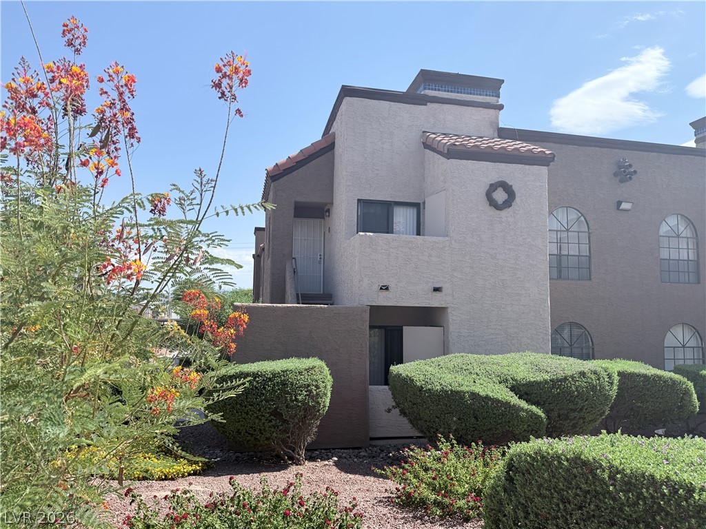 2980 Juniper Hills Bl Boulevard 204 Property Photo 1