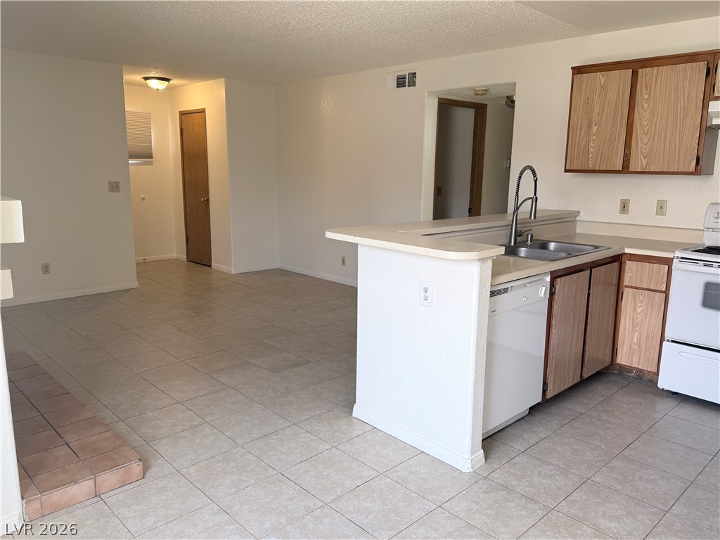 2980 Juniper Hills Bl Boulevard 204 Property Photo 12