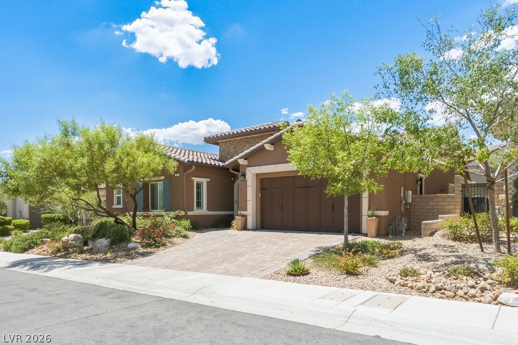257 Evante Street Property Photo 2