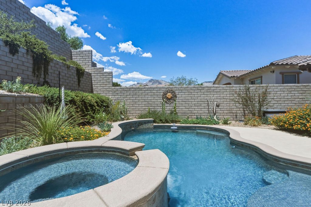 257 Evante Street Property Photo 40