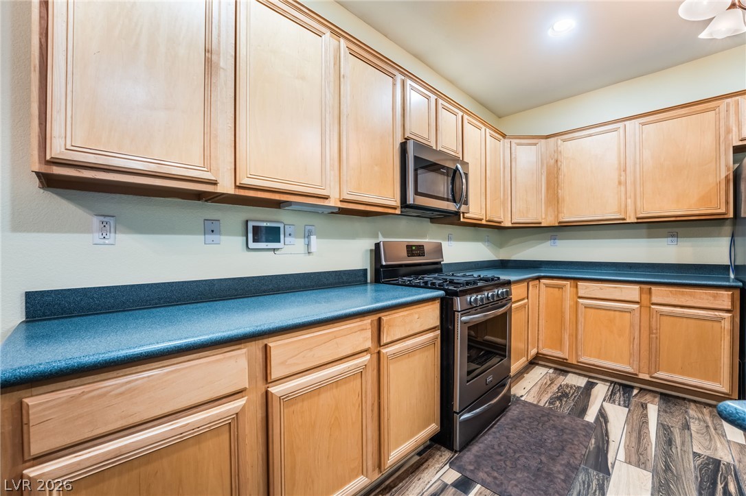 8528 Bandits Bluff Avenue Property Photo 16