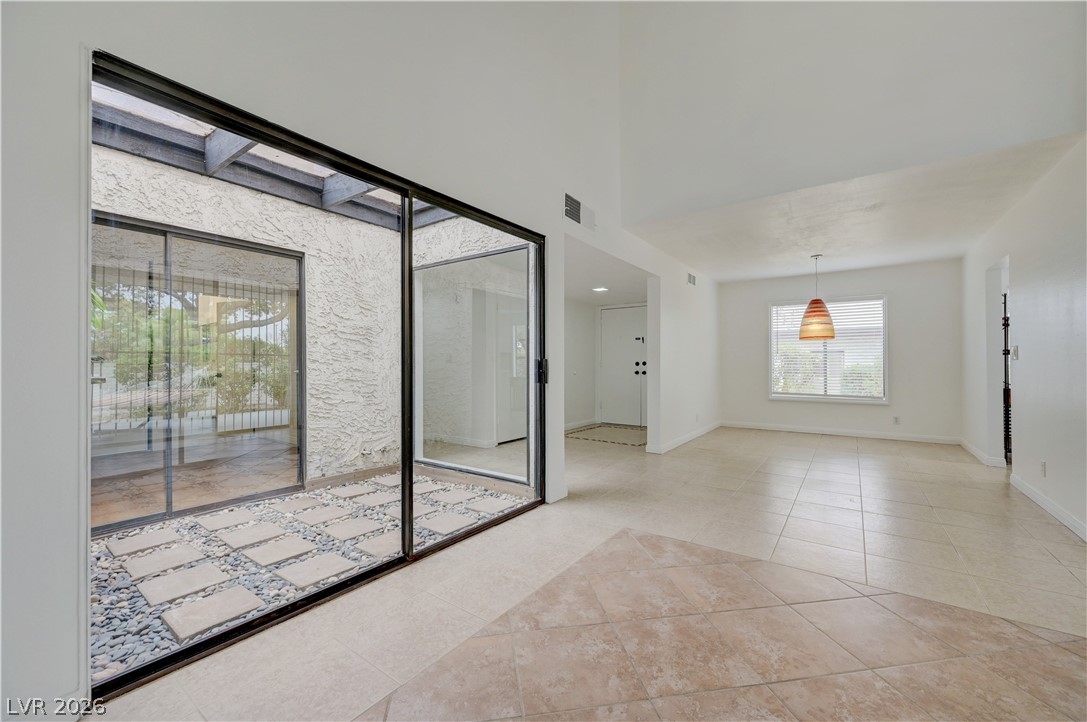 2695 San Lago Court Property Photo 1