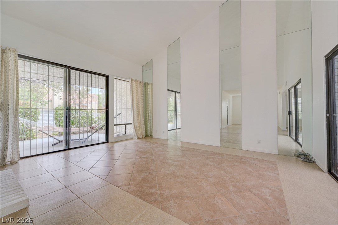 2695 San Lago Court Property Photo 11