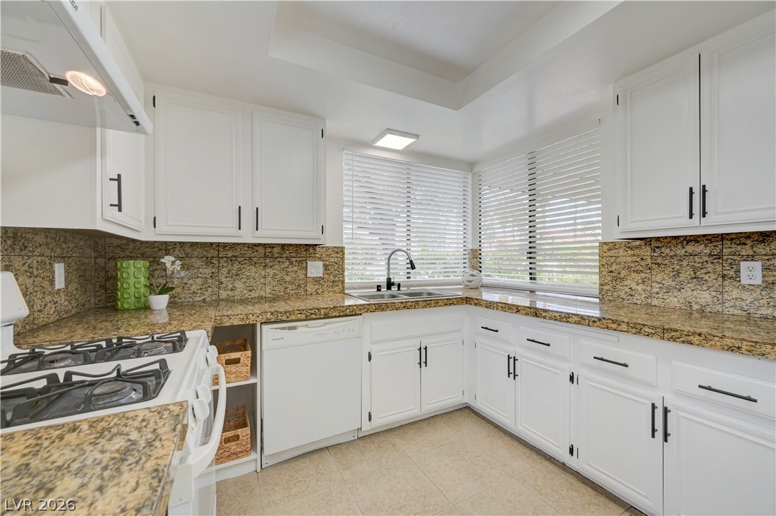 2695 San Lago Court Property Photo 16