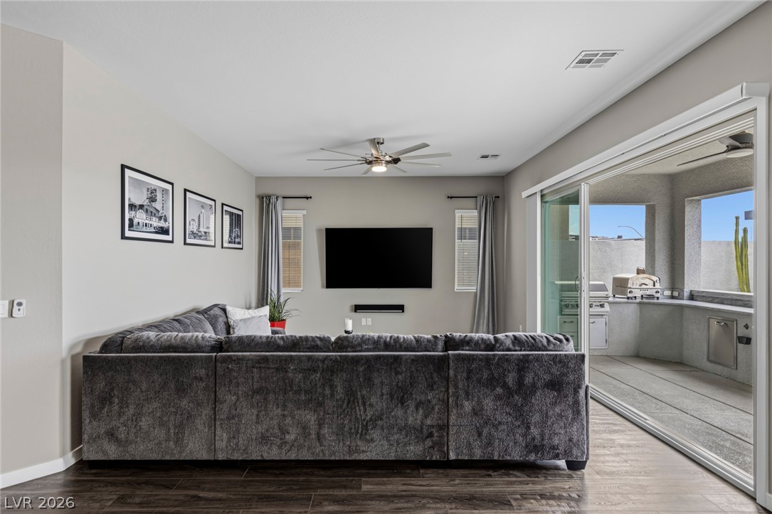 743 Glowing Horizon Street Property Photo 25