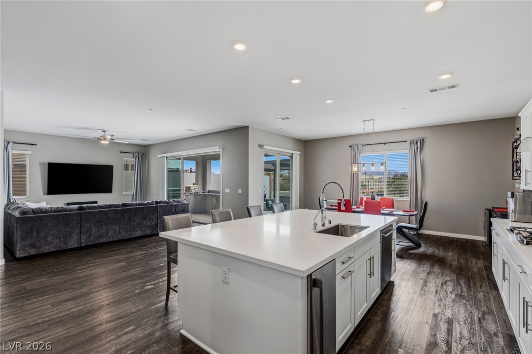 743 Glowing Horizon Street Property Photo 30