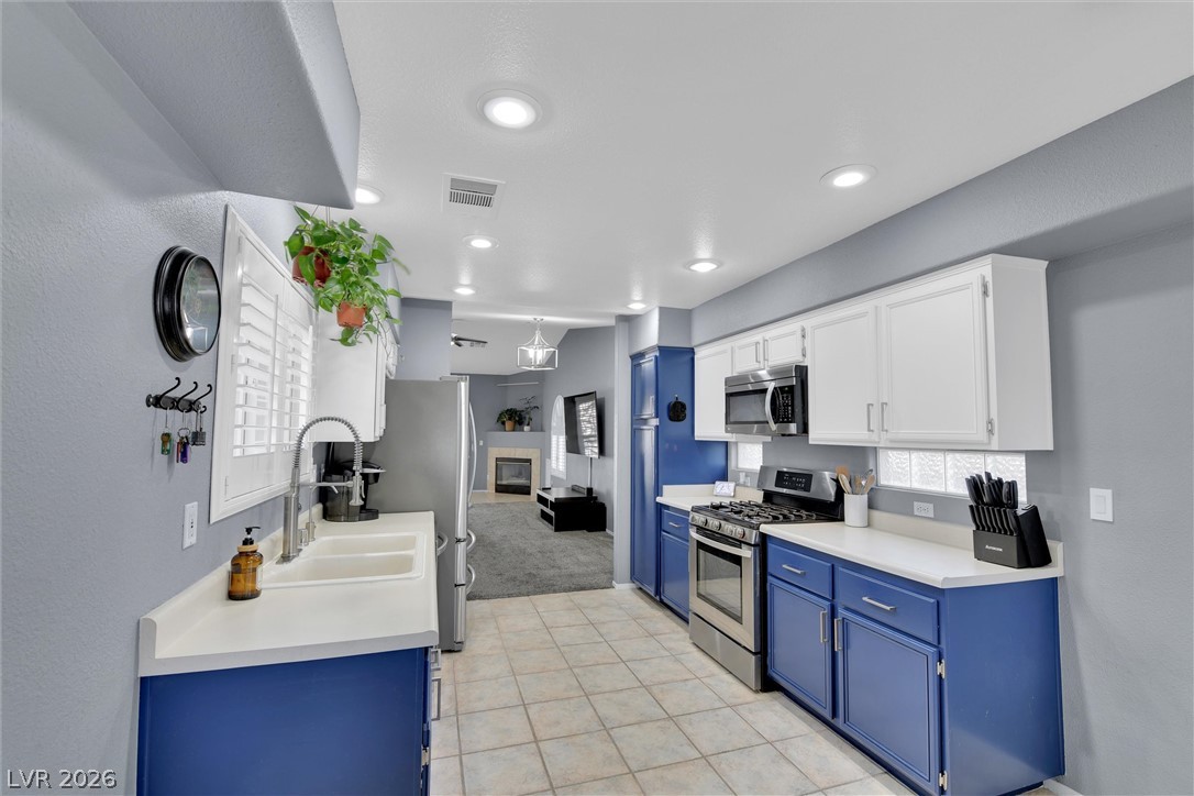 3576 Judah Way Property Photo 14
