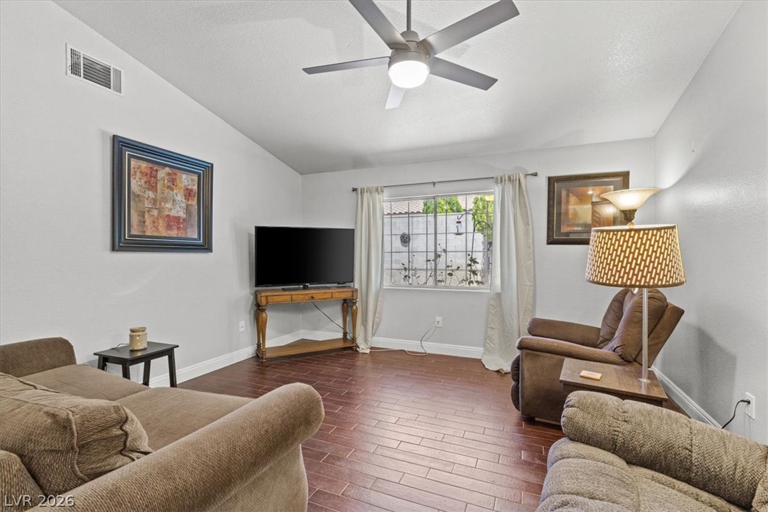 1228 Autumn Ridge Circle Property Photo 4