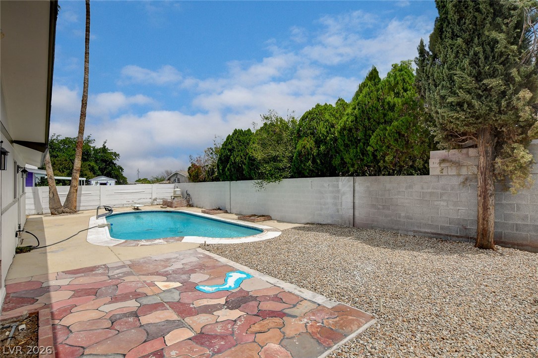 717 Palmhurst Drive Property Photo 37