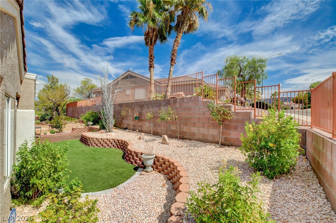 2025 Poppywood Avenue Property Photo 32