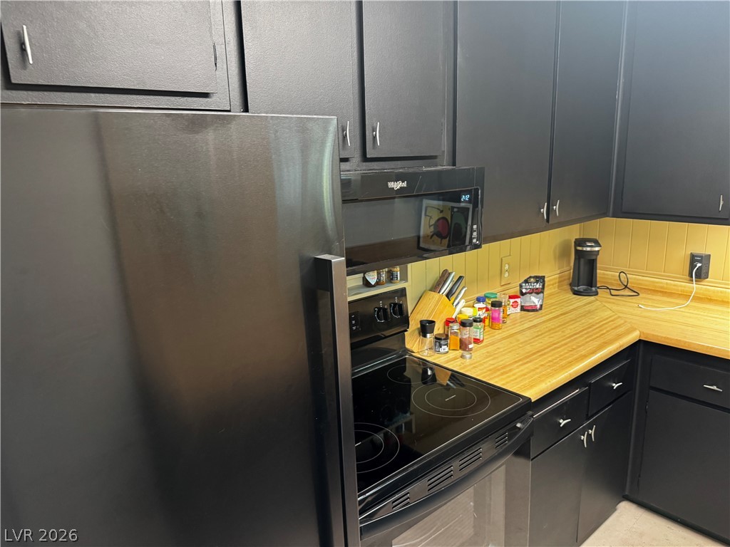 336 Arnold Street Property Photo 6