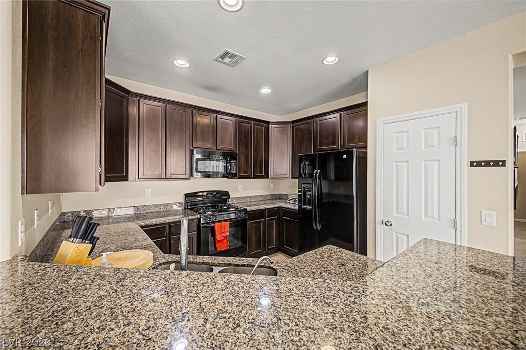 32 Buffalo Gap Court Property Photo 16