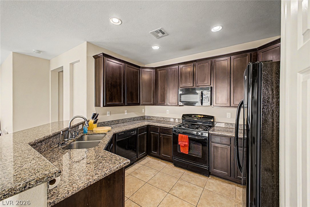 32 Buffalo Gap Court Property Photo 17