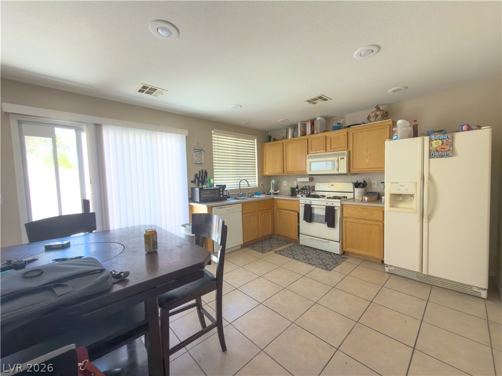 8616 Shady Pines Drive Property Photo 5