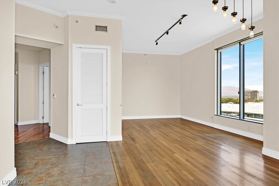 360 East Desert Inn Road 1501 Property Photo 4