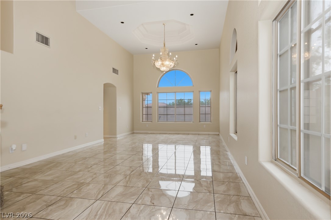 5597 South Pecos Road Property Photo 11
