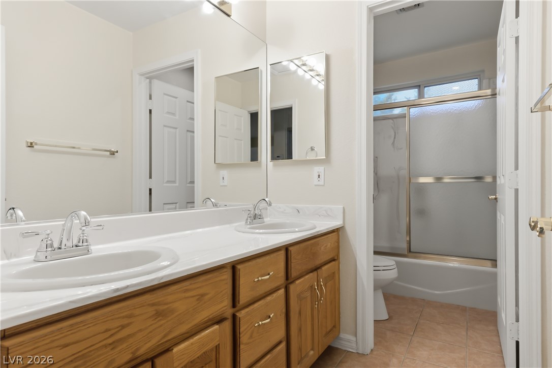 5597 South Pecos Road Property Photo 32
