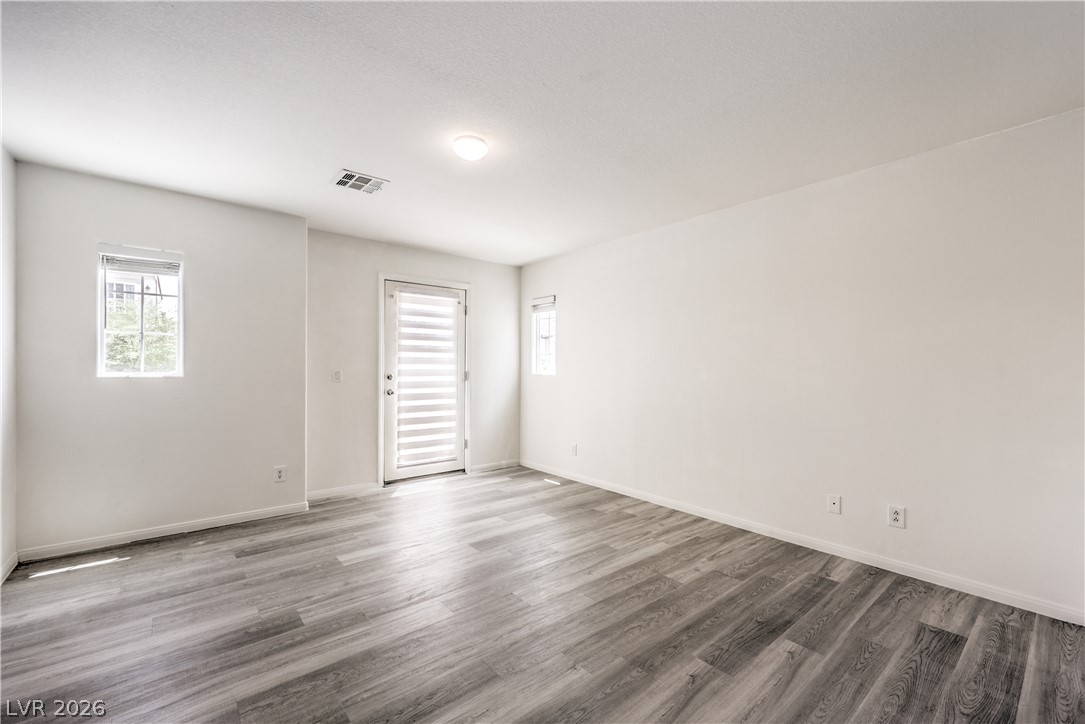 9052 Silk Threads Avenue Property Photo 13
