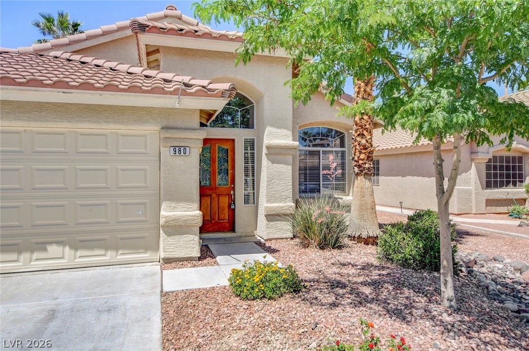 980 Sand Coral Drive Property Photo 4