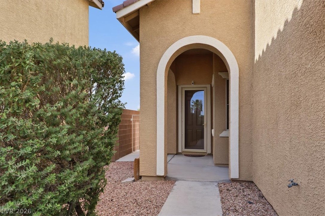 4716 Grey Heron Drive Property Photo 3