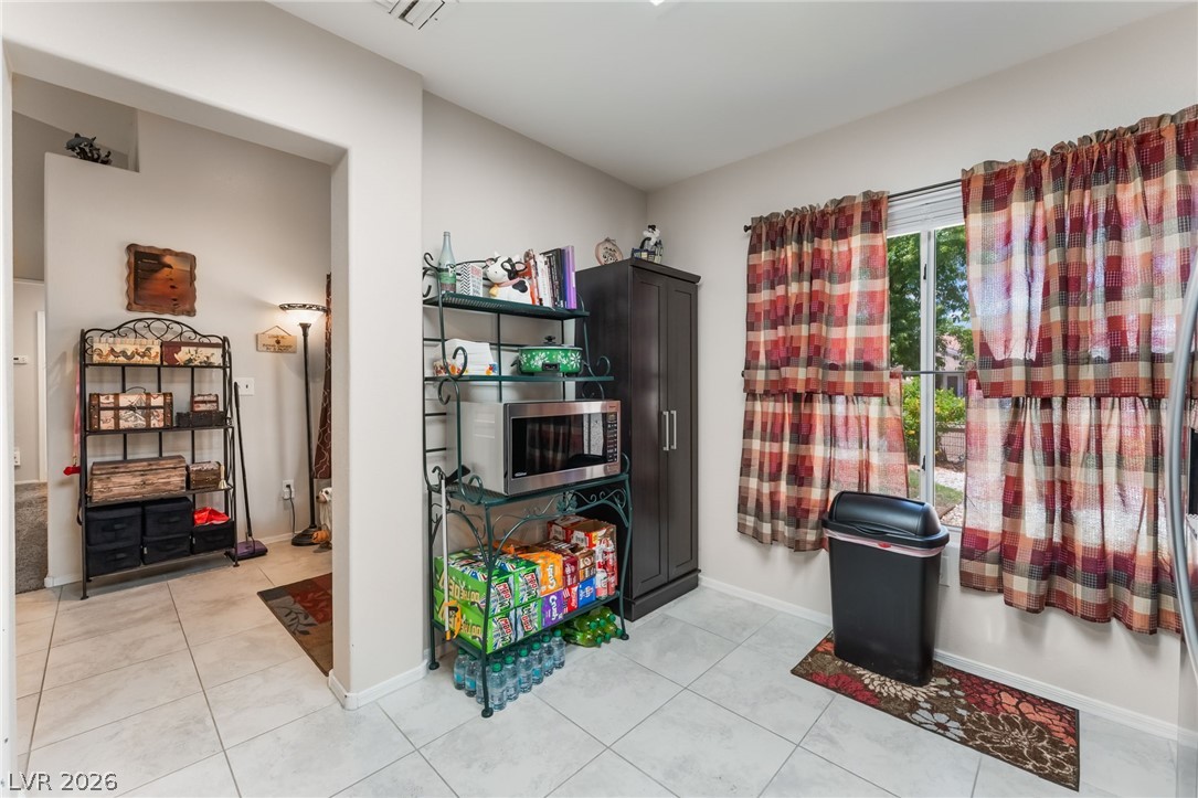 9333 Fresh Spring Drive Property Photo 15