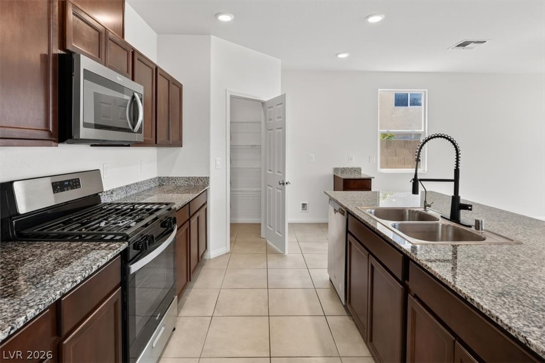 6588 Rustic Saddle Court Property Photo 17