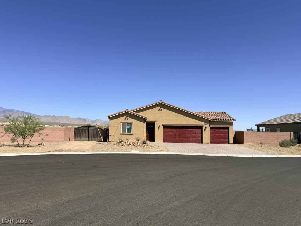 1721 Pinedale Street Property Photo 2