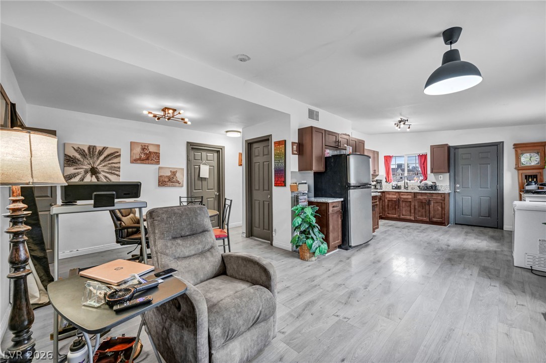 2412 Statz Street Property Photo 13