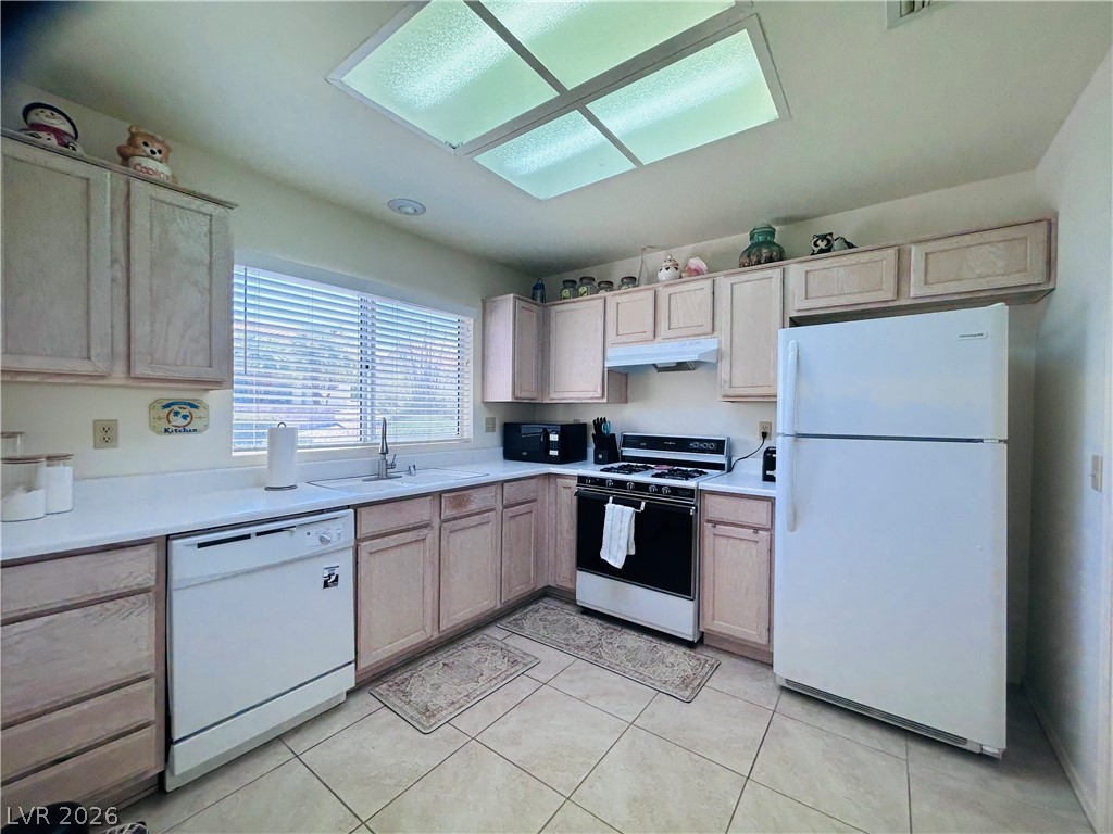 8905 Evening Star Drive Property Photo 9